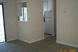 $1200 / 1br - 1 ba / Beautiful Apartment in Japan Town / Front  in San Jose, CA (Photo 4 of 4)