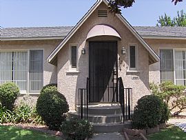 Charming 2 bedroom  house in Long Beach, CA