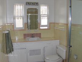 Charming 2 bedroom  house in Long Beach, CA (Photo 6 of 6)