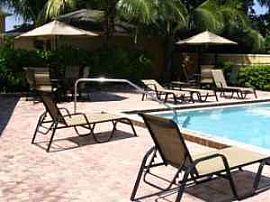 2 Bedroom in Gated Community in Fort Myers, FL (Photo 2 of 4)