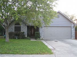 Available Now 3/2.5/2 near Lackland, SeaWorld, Ingram Mall in San Antonio, TX