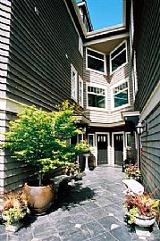 OPEN HOUSE OPEN HOUSE TODAY 5:30-7:00pm in Capitol Hill, WA (Photo 6 of 6)