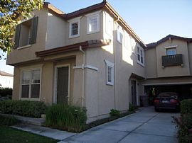 Large Yard, New, Beautiful 4BR House for Rent  in San Jose, CA (Photo 2 of 6)