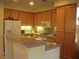 Large Yard, New, Beautiful 4BR House for Rent  in San Jose, CA (Photo 3 of 6)