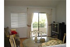 Beautiful 3 Bedroom Townhome - Quiet! in Diamond Bar, CA (Photo 5 of 6)