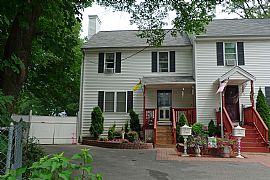 Young 3 Bedroom Townhome! Walk to cimmuter rail! in Hyde Park, MA (Photo 2 of 2)