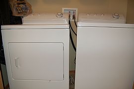 Beautiful 2 bedroom Condo in Great Neighborhood in Madison, WI (Photo 3 of 3)