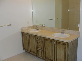 Berendo Terrace Apartments  in Los Angeles, CA (Photo 8 of 10)