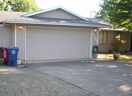 Milwaukie Ranch in Milwaukie, OR