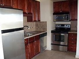 fully furnished high rise condo next to lightrail in Phoenix, AZ (Photo 2 of 4)