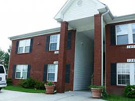 Beautiful 3 BR/ 2 BA Available Now! in Lawrenceville, GA