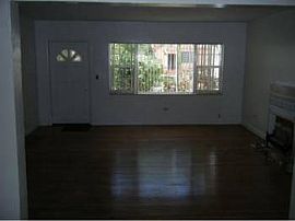 Beautiful Design District Home for Rent 3/2 w/ Lush Landscaping in Miami, FL (Photo 4 of 6)