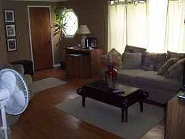 Beautiful Home Walking Distance from Edgewater Park in Cleveland, OH (Photo 2 of 4)