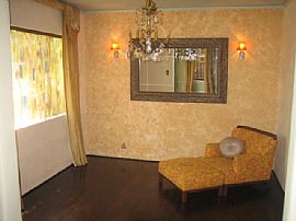 Santa Monica Home for Lease in Santa Monica, CA (Photo 3 of 6)