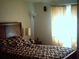 Great 2 Bedroom/ 2 Bath Condo in Bridgeport, CT