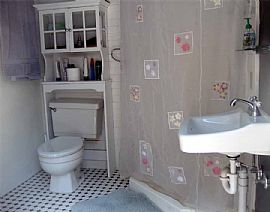 3 BR in Manayunk  in Philadelphia, PA (Photo 2 of 3)