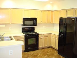 3 Bedroom Townhouse style Condo in Centreville, VA (Photo 3 of 3)