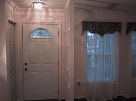 Townhouse in Old Town, 2 Bed 2.5 Bath in Alexandria, VA (Photo 3 of 6)