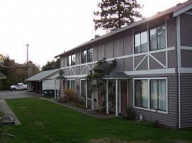 Great End Unit Townhome in Shoreline, WA