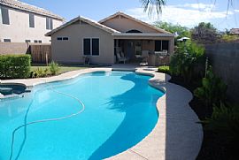 Tropical Paradise in Glendale, AZ (Photo 4 of 5)