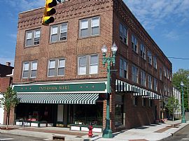 1 Br Apartment - $100 Off First Month! in Canton, OH