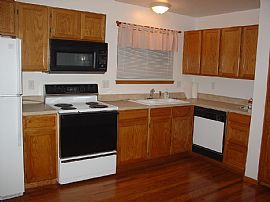 2 Br 1-3/4 Ba House For Rent Avail. 1/2010 in Arvada, CO (Photo 3 of 5)