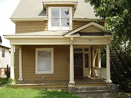 2 Bed / 2 Bath Duplex in Knoxville, TN