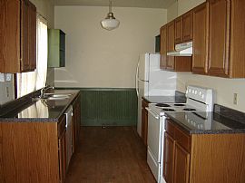 2 Bed / 2 Bath Duplex in Knoxville, TN (Photo 2 of 2)