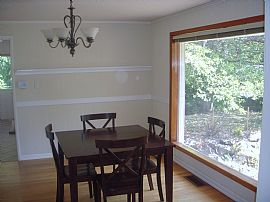 Greenlake/Mapleleaf 2 Bedroom 1 Bath, 1,800 Square Foot Home in Seattle, WA (Photo 2 of 6)