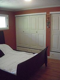 Greenlake/Mapleleaf 2 Bedroom 1 Bath, 1,800 Square Foot Home in Seattle, WA (Photo 5 of 6)