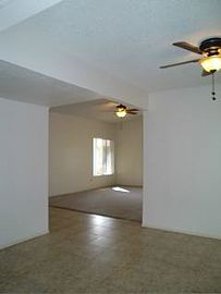 Patio Home 2 Bedroom 23rd Ave and Greenway in Phoenix, AZ (Photo 4 of 6)