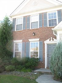 Beautiful brick front home in swim/tennis neighborhood. in Cumming, GA