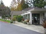 1 Bedroom Condo in West Bellevue in Bellevue, WA (Photo 2 of 5)
