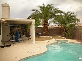 3BR / 2BA / 2 Car with Pool on Cul-de-sac in North Las Vegas, NV (Photo 2 of 4)