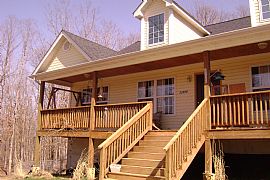 Large Home with Open Floor Plan in Warrenton, MO