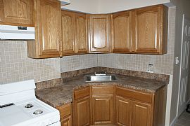 Beautiful 3 BR with Private Yard in Jersey City, NJ (Photo 4 of 4)