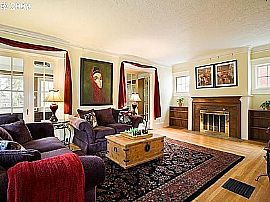 6 Bedroom Classic Home in Historic Irvington in Portland, OR (Photo 2 of 6)