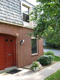 2 bedroom Pennsbury Village Rental Apartment in Pittsburgh, PA (Photo 2 of 4)