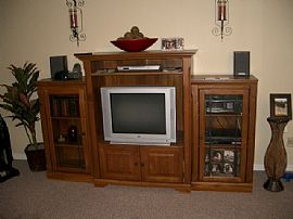 2 Bed/1.5 BA -Fully Furnished Townhome in Gainesville, FL (Photo 2 of 3)