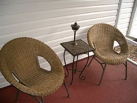 2 Bed/1.5 BA -Fully Furnished Townhome in Gainesville, FL (Photo 3 of 3)