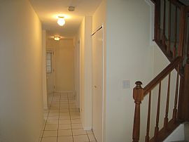 3 Bedroom 2.5 Bath 2 Story Townhouse in Schaumburg, IL (Photo 3 of 12)