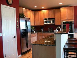 Deposit Specials on this Beautiful 3100fsf 3BD+Loft w/4car in Castle Rock, CO (Photo 4 of 6)