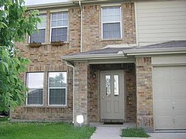 Spacious 3,000 Square Foot Home by Joe Pool Lake! in Grand Prairie, TX
