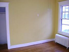 Beautiful 2 Bedroom Apartment in New Haven, CT (Photo 3 of 5)