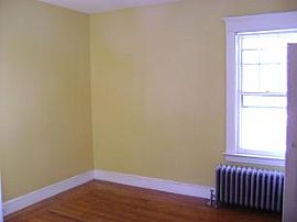 Beautiful 2 Bedroom Apartment in New Haven, CT (Photo 4 of 5)