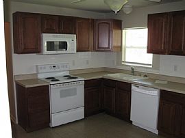 Single Family Home in Quiet Cul-De-Sac in Florissant, MO (Photo 2 of 4)