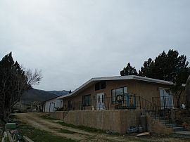 "Hilltop Rock House" in Lake Isabella, CA