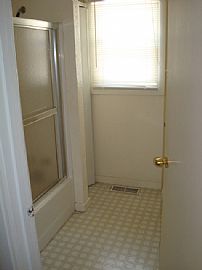 Amazing House For Rent in Kokomo, IN (Photo 4 of 6)