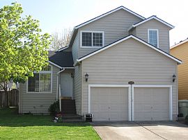 3 BR 2.5 BA House in Good School District in Portland, OR