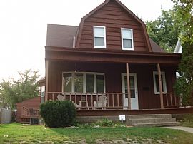 3 BR / 1 BA Single Family House in Uptown in Minneapolis, MN